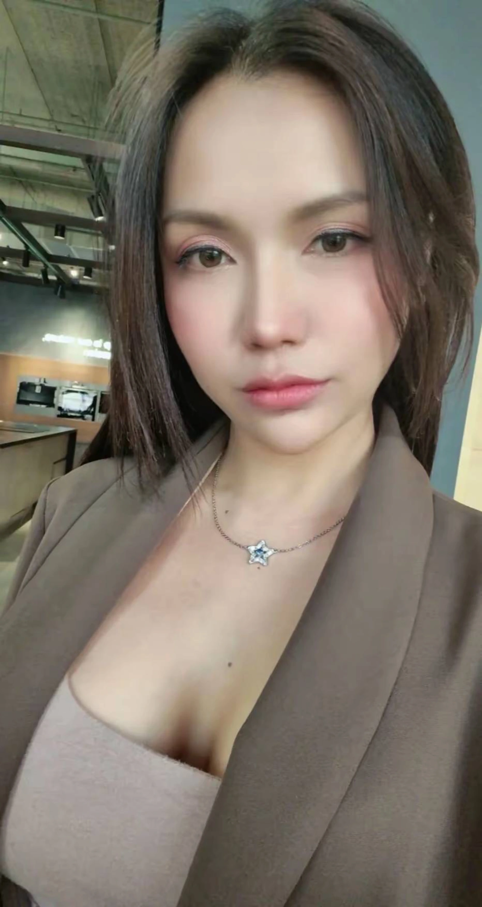 Ally outcall Thai massage photo 3 in Bangkok hotel near me