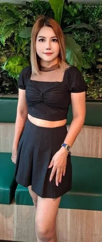 Annie performing Thai massage photo 6 in Bangkok hotel